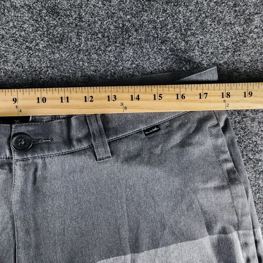 TravisMathew Mens Grey Colorblock Golf Shorts Size 35 Stretch Performance Casual